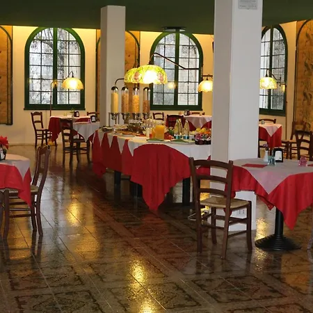 ホテル Le Cardinal Bastiglia