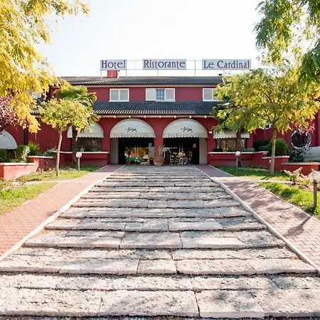 Hotel Le Cardinal